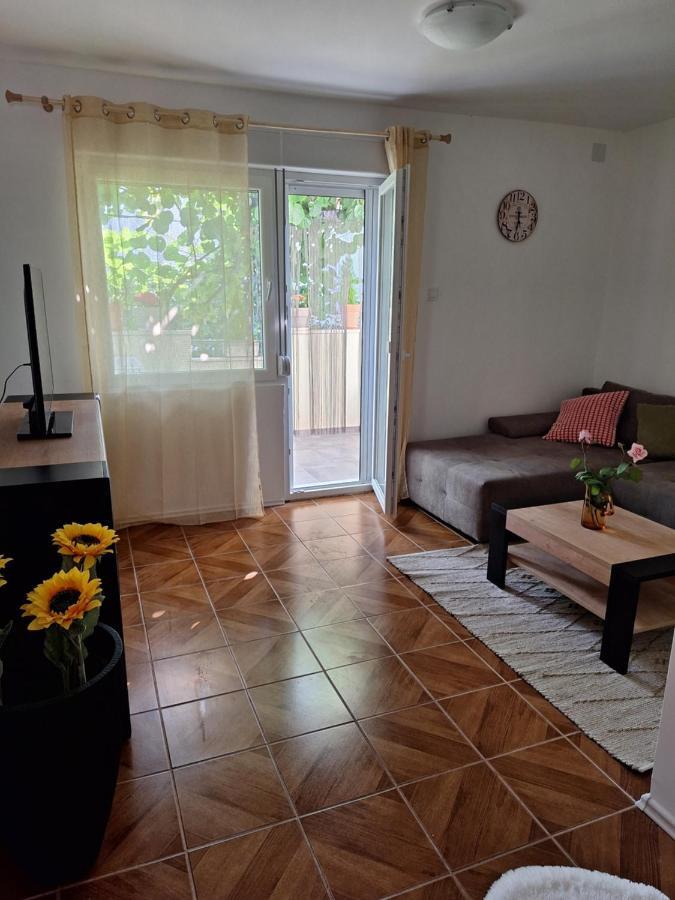 Apartman Anchi Zara Esterno foto