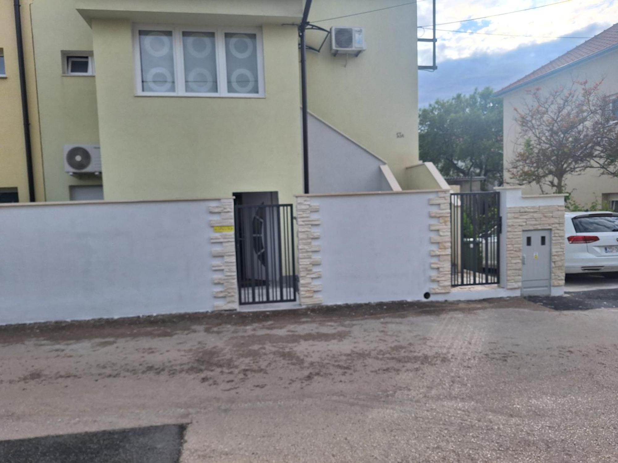 Apartman Anchi Zara Esterno foto